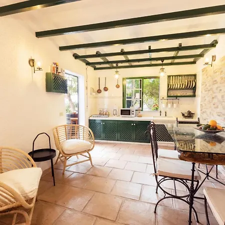 Mountain Getaway For Hikers 1