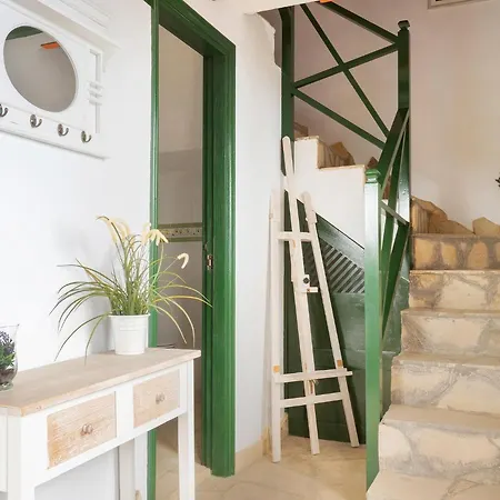 Mountain Getaway For Hikers 1 *