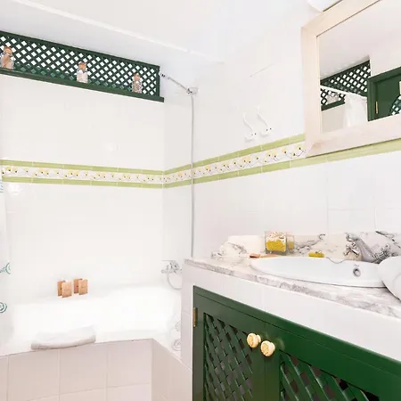 بيت للعطل Mountain Getaway For Hikers 1