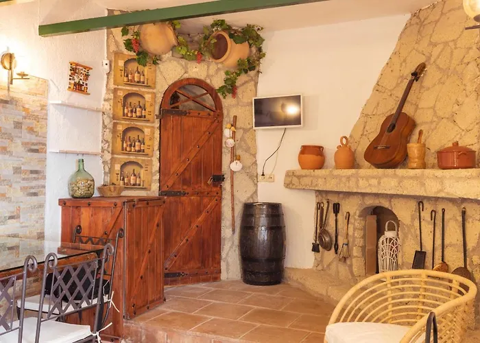 Mountain Getaway For Hikers 1